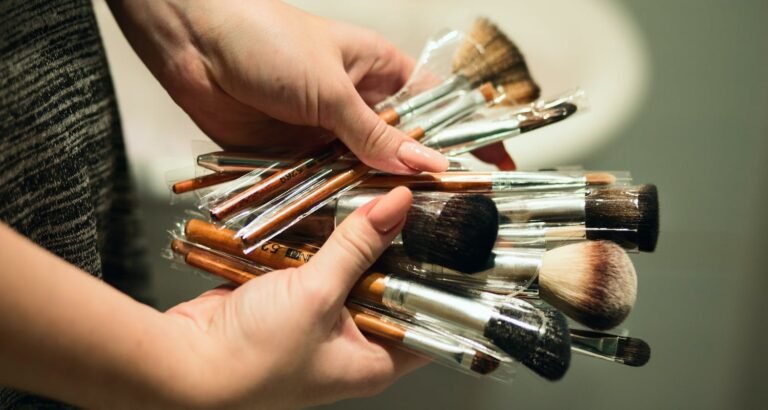 Tips For Looking Great Without Breaking Your Wallet